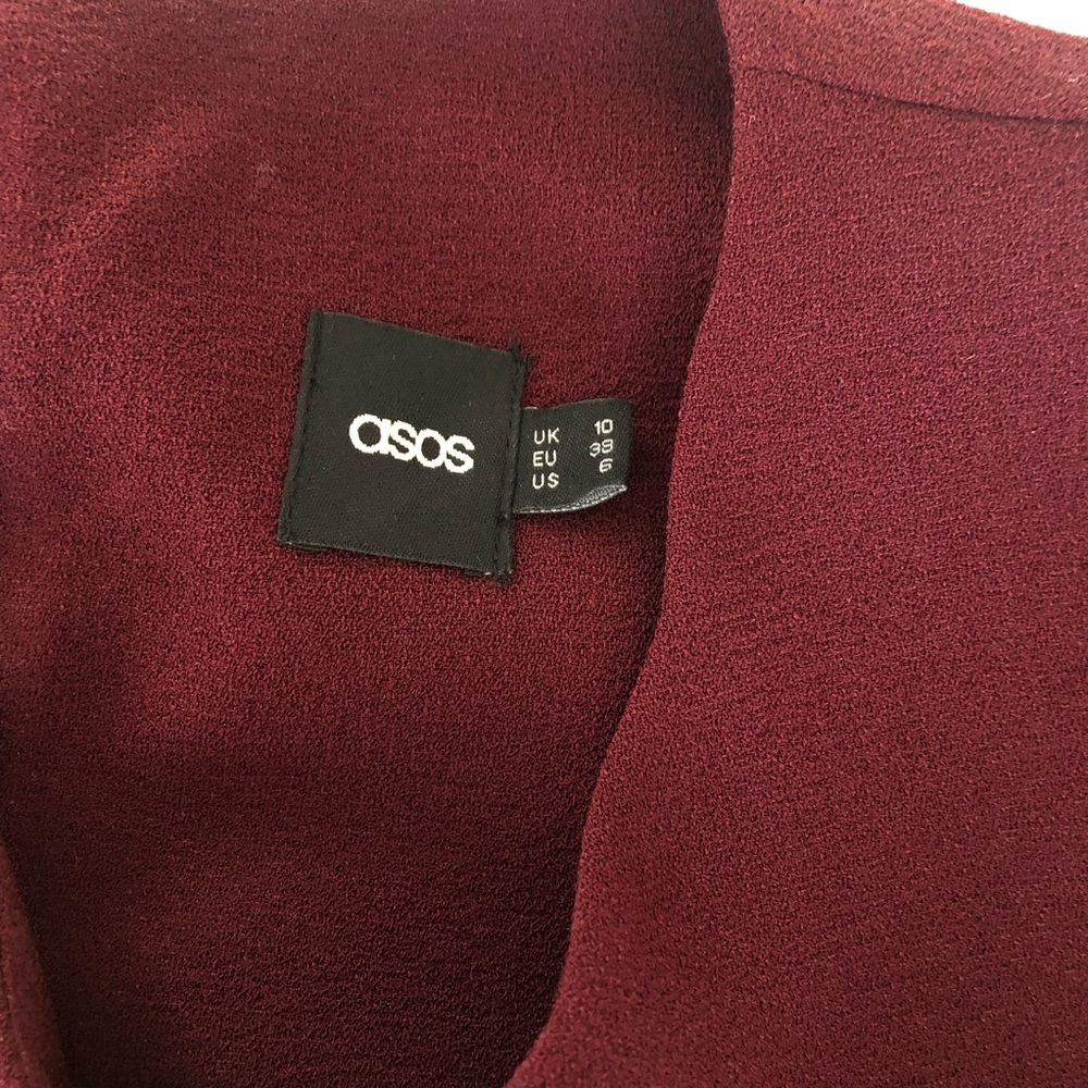 ASOS cold shoulder top - Picture 3 of 4